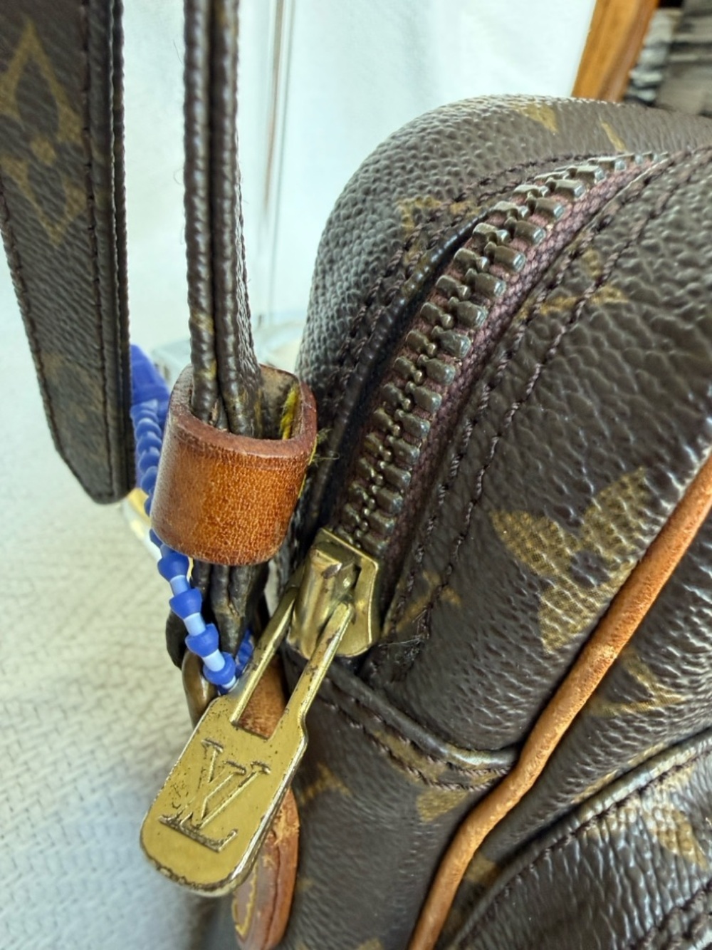 Louis Vuitton Monogram Canvas Messenger Bag in Brown and Tan - Picture 4 of 16